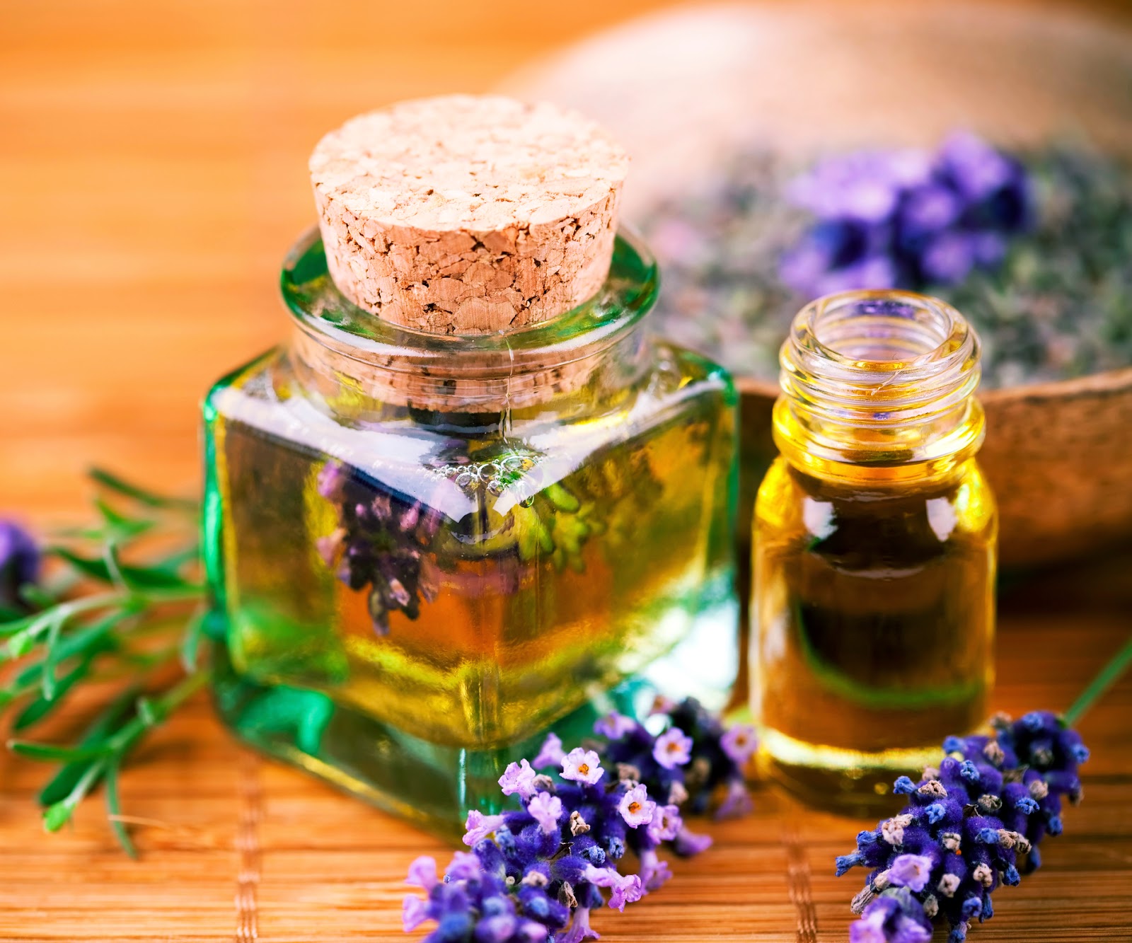 Ghidul incepatorului in aromaterapie: Uleiuri esentiale pentru fiecare nevoie