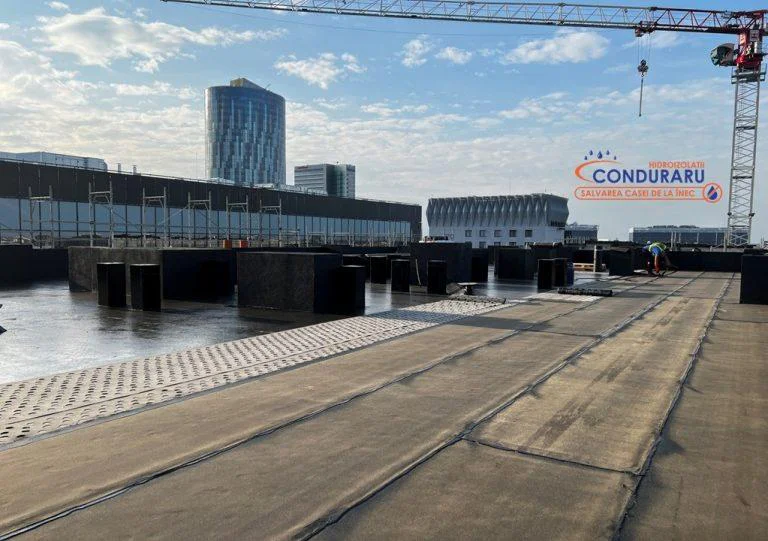 Studiu de caz: Transformarea unei clădiri din București cu hidroizolații bituminoase profesionale